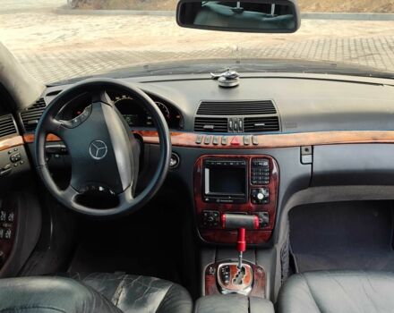 Чорний Мерседес С Клас, об'ємом двигуна 3.2 л та пробігом 430 тис. км за 4500 $, фото 7 на Automoto.ua