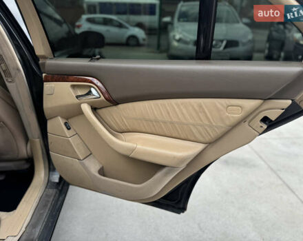 Черный Мерседес С Класс, объемом двигателя 3.2 л и пробегом 340 тыс. км за 5950 $, фото 23 на Automoto.ua