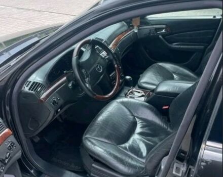 Чорний Мерседес С Клас, об'ємом двигуна 5.5 л та пробігом 250 тис. км за 2800 $, фото 3 на Automoto.ua