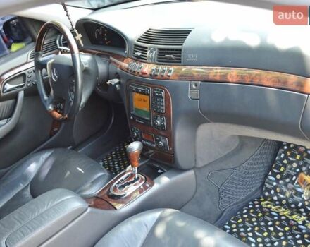 Черный Мерседес С Класс, объемом двигателя 5 л и пробегом 230 тыс. км за 5999 $, фото 27 на Automoto.ua