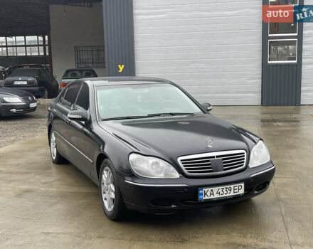 Черный Мерседес С Класс, объемом двигателя 4.97 л и пробегом 300 тыс. км за 3550 $, фото 6 на Automoto.ua