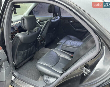 Черный Мерседес С Класс, объемом двигателя 4.97 л и пробегом 300 тыс. км за 3550 $, фото 7 на Automoto.ua