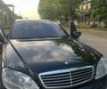 Чорний Мерседес С Клас, об'ємом двигуна 4 л та пробігом 320 тис. км за 4000 $, фото 1 на Automoto.ua