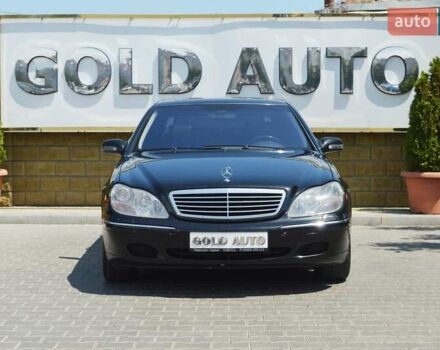 Черный Мерседес С Класс, объемом двигателя 5 л и пробегом 230 тыс. км за 5999 $, фото 2 на Automoto.ua
