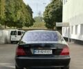 Черный Мерседес С Класс, объемом двигателя 4 л и пробегом 328 тыс. км за 2500 $, фото 1 на Automoto.ua