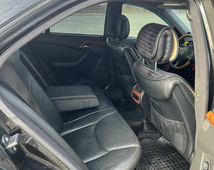 Черный Мерседес С Класс, объемом двигателя 3.2 л и пробегом 350 тыс. км за 5300 $, фото 5 на Automoto.ua