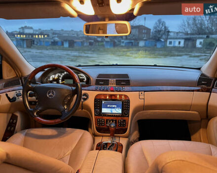 Черный Мерседес С Класс, объемом двигателя 3.2 л и пробегом 520 тыс. км за 6900 $, фото 8 на Automoto.ua