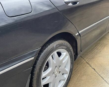 Черный Мерседес С Класс, объемом двигателя 5 л и пробегом 250 тыс. км за 3500 $, фото 11 на Automoto.ua