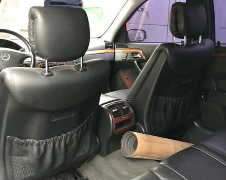 Черный Мерседес С Класс, объемом двигателя 4.3 л и пробегом 341 тыс. км за 5000 $, фото 12 на Automoto.ua