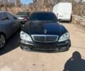 Чорний Мерседес С Клас, об'ємом двигуна 4 л та пробігом 300 тис. км за 6300 $, фото 1 на Automoto.ua