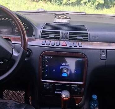 Черный Мерседес С Класс, объемом двигателя 4.3 л и пробегом 497 тыс. км за 4000 $, фото 11 на Automoto.ua