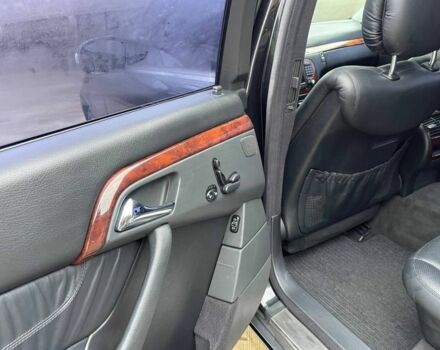 Черный Мерседес С Класс, объемом двигателя 5 л и пробегом 250 тыс. км за 3500 $, фото 9 на Automoto.ua