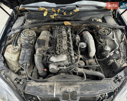 Черный Мерседес С Класс, объемом двигателя 3.2 л и пробегом 340 тыс. км за 5950 $, фото 26 на Automoto.ua