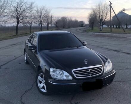 Черный Мерседес С Класс, объемом двигателя 0 л и пробегом 330 тыс. км за 2500 $, фото 1 на Automoto.ua