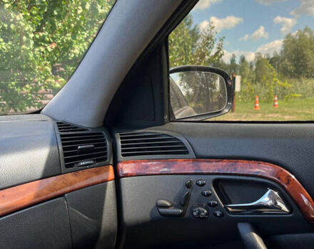 Черный Мерседес С Класс, объемом двигателя 3.2 л и пробегом 352 тыс. км за 4500 $, фото 4 на Automoto.ua