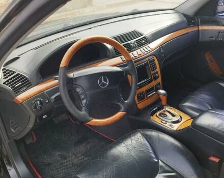 Чорний Мерседес С Клас, об'ємом двигуна 5.79 л та пробігом 320 тис. км за 4800 $, фото 1 на Automoto.ua
