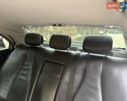 Черный Мерседес С Класс, объемом двигателя 3.2 л и пробегом 360 тыс. км за 6500 $, фото 15 на Automoto.ua