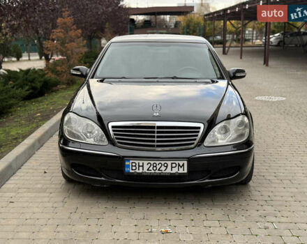 Черный Мерседес С Класс, объемом двигателя 3.2 л и пробегом 360 тыс. км за 6500 $, фото 2 на Automoto.ua