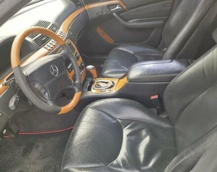 Чорний Мерседес С Клас, об'ємом двигуна 5.79 л та пробігом 320 тис. км за 4800 $, фото 9 на Automoto.ua