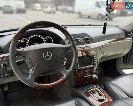 Чорний Мерседес С Клас, об'ємом двигуна 5 л та пробігом 280 тис. км за 7777 $, фото 22 на Automoto.ua
