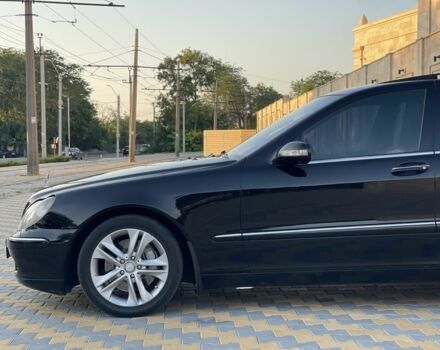 Чорний Мерседес С Клас, об'ємом двигуна 5 л та пробігом 350 тис. км за 5533 $, фото 14 на Automoto.ua