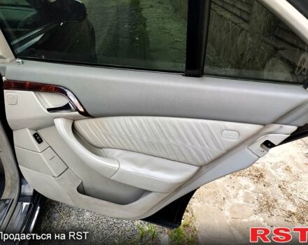 Черный Мерседес С Класс, объемом двигателя 3.2 л и пробегом 238 тыс. км за 6700 $, фото 13 на Automoto.ua