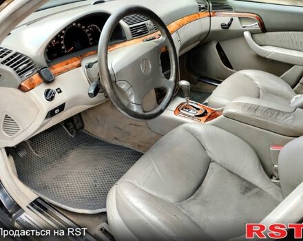 Черный Мерседес С Класс, объемом двигателя 3.2 л и пробегом 238 тыс. км за 6700 $, фото 6 на Automoto.ua