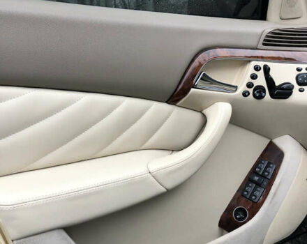 Черный Мерседес С Класс, объемом двигателя 5 л и пробегом 290 тыс. км за 8000 $, фото 5 на Automoto.ua