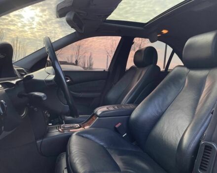 Чорний Мерседес С Клас, об'ємом двигуна 3.2 л та пробігом 420 тис. км за 5700 $, фото 19 на Automoto.ua