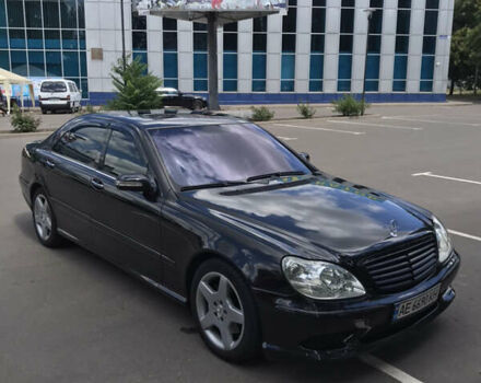 Чорний Мерседес С Клас, об'ємом двигуна 5 л та пробігом 360 тис. км за 7900 $, фото 1 на Automoto.ua