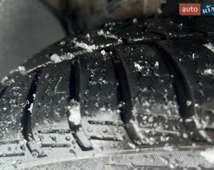 Чорний Мерседес С Клас, об'ємом двигуна 4 л та пробігом 372 тис. км за 3500 $, фото 29 на Automoto.ua