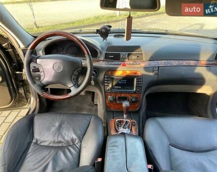 Черный Мерседес С Класс, объемом двигателя 3.72 л и пробегом 390 тыс. км за 5600 $, фото 18 на Automoto.ua