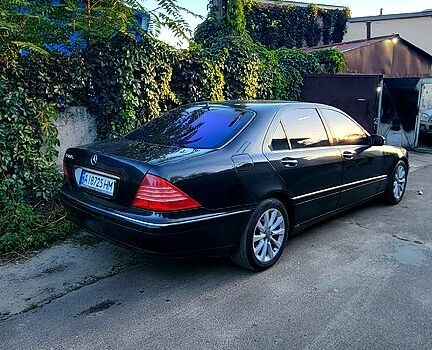 Черный Мерседес С Класс, объемом двигателя 5 л и пробегом 316 тыс. км за 6750 $, фото 3 на Automoto.ua