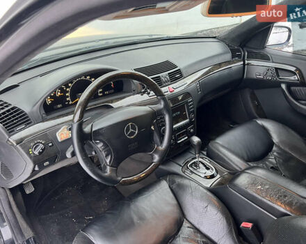 Чорний Мерседес С Клас, об'ємом двигуна 4 л та пробігом 372 тис. км за 3500 $, фото 19 на Automoto.ua