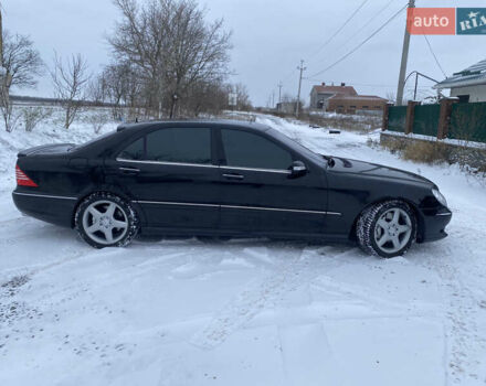 Чорний Мерседес С Клас, об'ємом двигуна 5.51 л та пробігом 265 тис. км за 9300 $, фото 2 на Automoto.ua