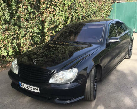 Чорний Мерседес С Клас, об'ємом двигуна 5 л та пробігом 360 тис. км за 7900 $, фото 2 на Automoto.ua