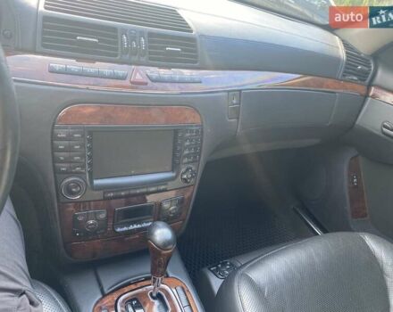 Чорний Мерседес С Клас, об'ємом двигуна 5.51 л та пробігом 114 тис. км за 29999 $, фото 9 на Automoto.ua