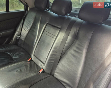 Мерседес С Клас 2004 у Славуте на Automoto.ua Чорний Мерседес С Клас, об'ємом двигуна 3.22 л та пробігом 320 тис. км за 4950 $, фото 5 на Automoto.ua