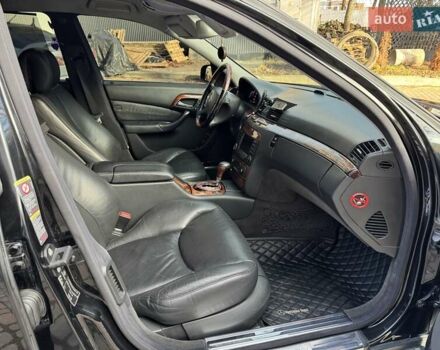 Черный Мерседес С Класс, объемом двигателя 5 л и пробегом 285 тыс. км за 7999 $, фото 46 на Automoto.ua