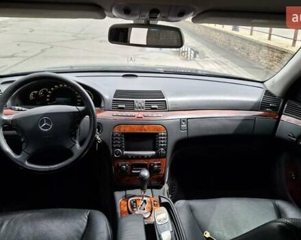 Мерседес С Класс 2004 в Киеве на Automoto.ua Черный Мерседес С Класс, объемом двигателя 3.7 л и пробегом 237 тыс. км за 10000 $, фото 5 на Automoto.ua