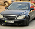 Черный Мерседес С Класс, объемом двигателя 5 л и пробегом 328 тыс. км за 2500 $, фото 1 на Automoto.ua