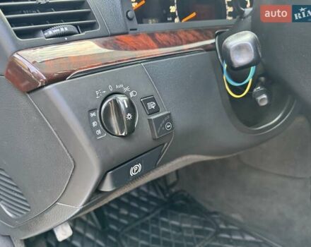 Черный Мерседес С Класс, объемом двигателя 5 л и пробегом 285 тыс. км за 7999 $, фото 25 на Automoto.ua