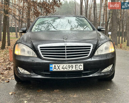 Черный Мерседес С Класс, объемом двигателя 3.5 л и пробегом 300 тыс. км за 6999 $, фото 1 на Automoto.ua
