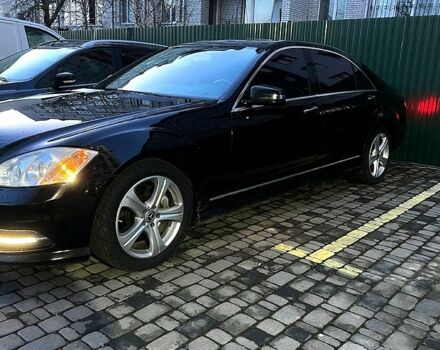 Черный Мерседес С Класс, объемом двигателя 5.5 л и пробегом 298 тыс. км за 11999 $, фото 1 на Automoto.ua
