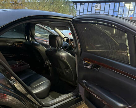 Чорний Мерседес С Клас, об'ємом двигуна 5.5 л та пробігом 330 тис. км за 7350 $, фото 12 на Automoto.ua