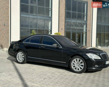 Черный Мерседес С Класс, объемом двигателя 5.5 л и пробегом 299 тыс. км за 9500 $, фото 9 на Automoto.ua