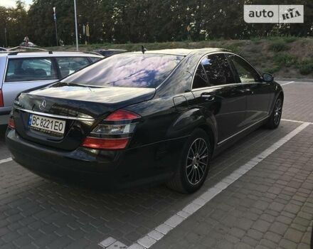 Черный Мерседес С Класс, объемом двигателя 3.5 л и пробегом 267 тыс. км за 9999 $, фото 37 на Automoto.ua