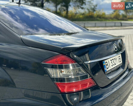 Черный Мерседес С Класс, объемом двигателя 5.5 л и пробегом 299 тыс. км за 9500 $, фото 16 на Automoto.ua