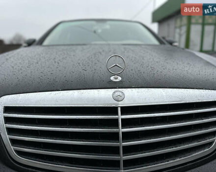 Черный Мерседес С Класс, объемом двигателя 3.5 л и пробегом 300 тыс. км за 6999 $, фото 9 на Automoto.ua