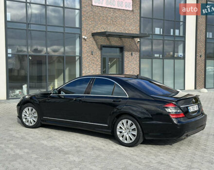 Черный Мерседес С Класс, объемом двигателя 5.5 л и пробегом 299 тыс. км за 9500 $, фото 14 на Automoto.ua